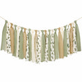 Stoffgirlande 150 x 45 cm in Grün Beige Weiß mit Blattmuster - hängende Raumdekoration im Boho-Stil